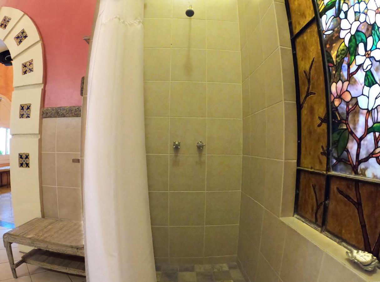 La Perla Hotel Boutique B&B Guadalajara Extérieur photo